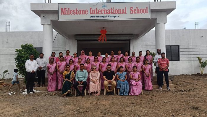 Indeduc with school staff